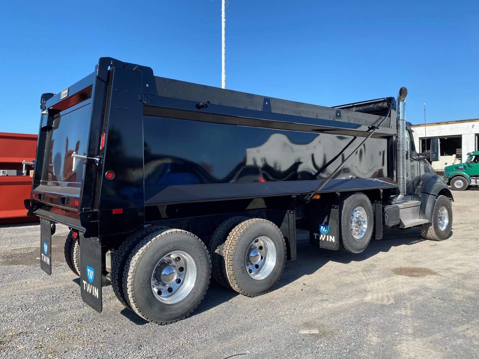 Demo units & used equipment Twin Equipment Ltd Truck Equipment